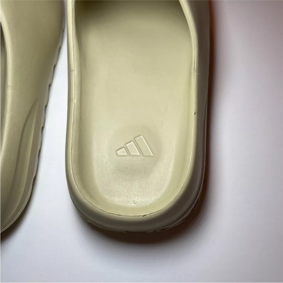 Adidas Yeezy Slides Resin Size 7 M Excellent Condition - Picture 6 of 14